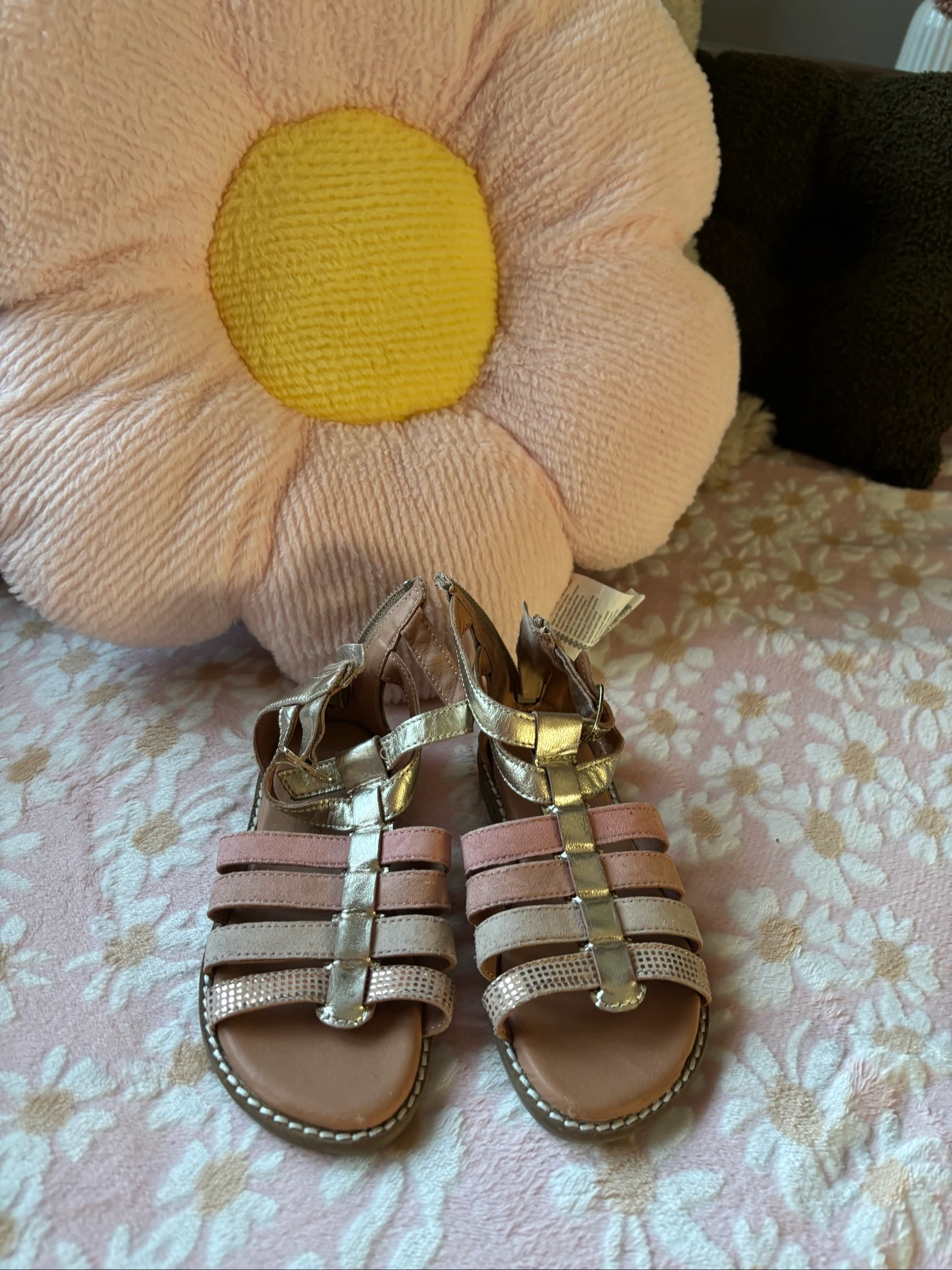 🌸 Sandalias rosas y doradas para niña - Talla 27 – photo 3